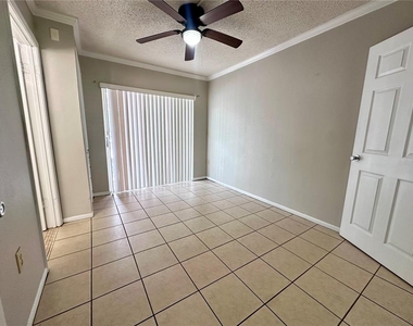 129 Blue Point Way - Photo Thumbnail 10