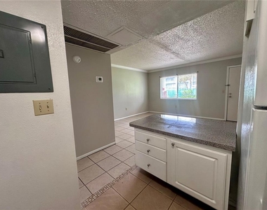 129 Blue Point Way - Photo Thumbnail 6