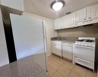 129 Blue Point Way - Photo Thumbnail 5