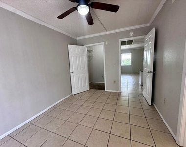 129 Blue Point Way - Photo Thumbnail 8