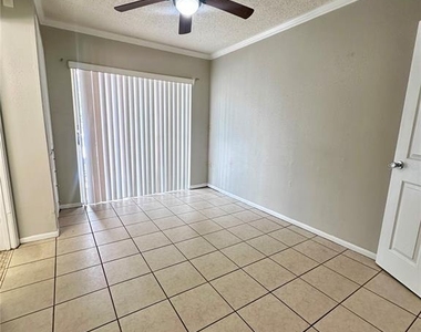129 Blue Point Way - Photo Thumbnail 12