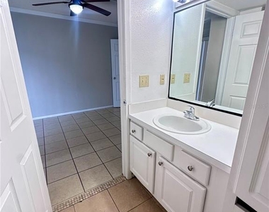 129 Blue Point Way - Photo Thumbnail 14