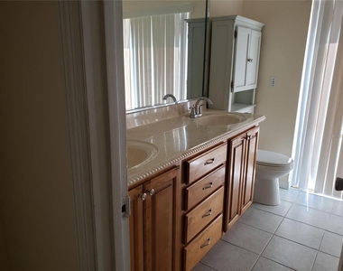 3792 Dunwich Avenue - Photo Thumbnail 10