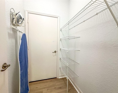 1351 Tuscan Terrace - Photo Thumbnail 25