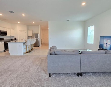 419 Conway Avenue - Photo Thumbnail 8