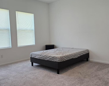 419 Conway Avenue - Photo Thumbnail 11
