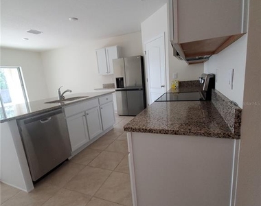 2965 E Slater Drive - Photo Thumbnail 6