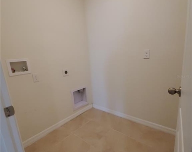 2965 E Slater Drive - Photo Thumbnail 10
