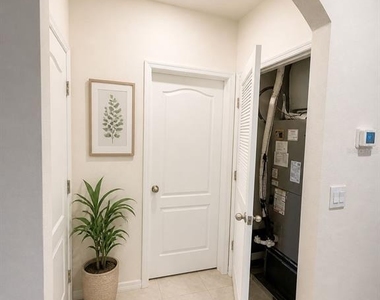 375 Boardwalk Avenue - Photo Thumbnail 11