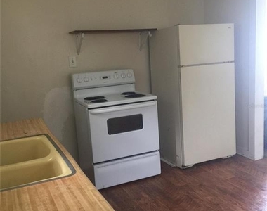 625 Holmes Avenue - Photo Thumbnail 13