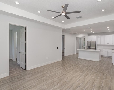 1108 Oregon Avenue - Photo Thumbnail 2