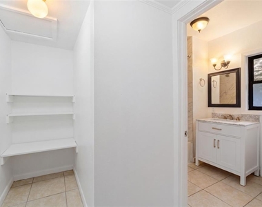 2206 Page Avenue - Photo Thumbnail 13