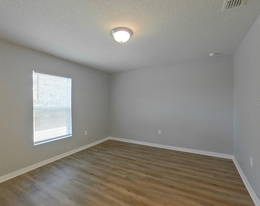 2907 W Camilo Drive - Photo Thumbnail 9