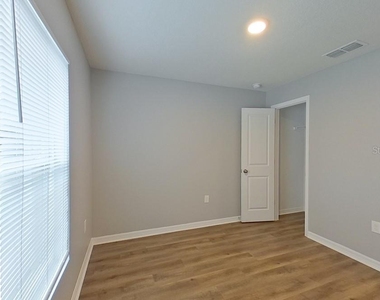 2907 W Camilo Drive - Photo Thumbnail 12