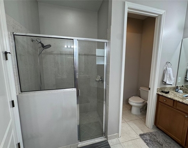 6811 Helmsley Circle - Photo Thumbnail 9