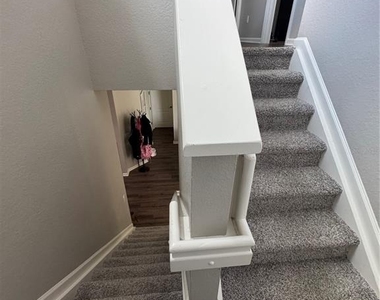 6811 Helmsley Circle - Photo Thumbnail 13