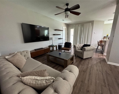6811 Helmsley Circle - Photo Thumbnail 3