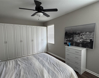 6811 Helmsley Circle - Photo Thumbnail 14