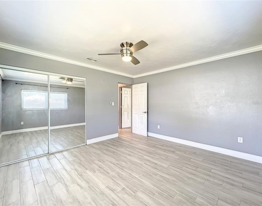 1006 E 11th Avenue - Photo Thumbnail 23