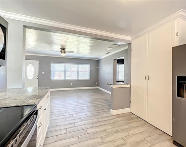 1006 E 11th Avenue - Photo Thumbnail 12