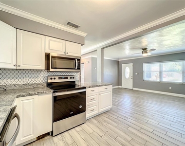 1006 E 11th Avenue - Photo Thumbnail 11