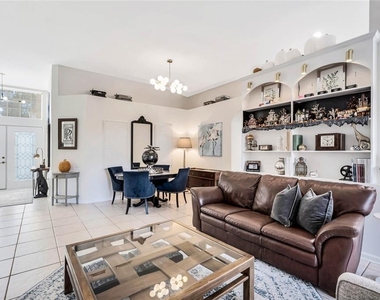 4713 Windsor Avenue - Photo Thumbnail 12