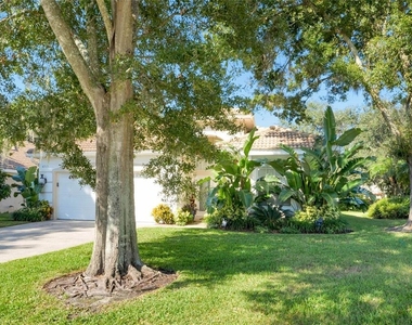 4713 Windsor Avenue - Photo Thumbnail 2