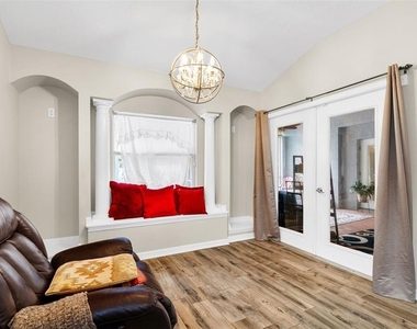 10312 Carlson Circle - Photo Thumbnail 9