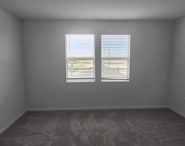 2557 Rider Rain Lane - Photo Thumbnail 32