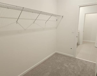 2557 Rider Rain Lane - Photo Thumbnail 37