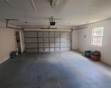 308 N Cypress Way - Photo Thumbnail 17