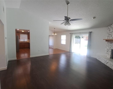 308 N Cypress Way - Photo Thumbnail 1