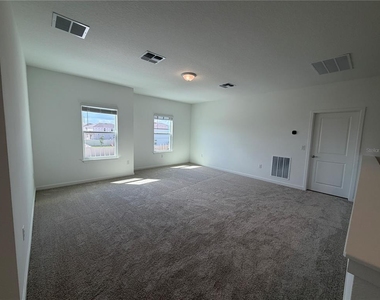 6888 Gilly Shadow Street - Photo Thumbnail 15