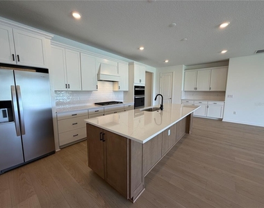 6888 Gilly Shadow Street - Photo Thumbnail 5