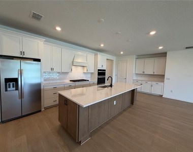 6888 Gilly Shadow Street - Photo Thumbnail 6