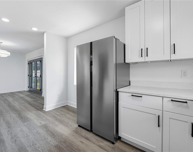2491 Coronado Way - Photo Thumbnail 6