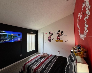 121 Bloomingdale Drive - Photo Thumbnail 6