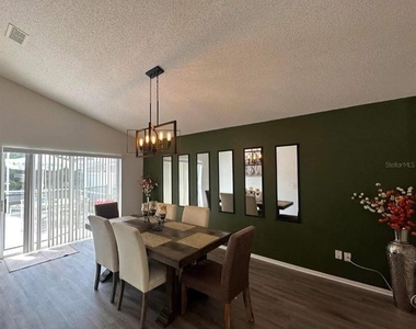 121 Bloomingdale Drive - Photo Thumbnail 3