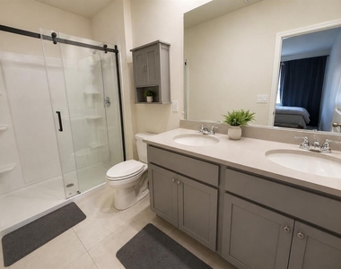 2393 Penguin Boulevard - Photo Thumbnail 5