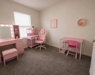 2393 Penguin Boulevard - Photo Thumbnail 7