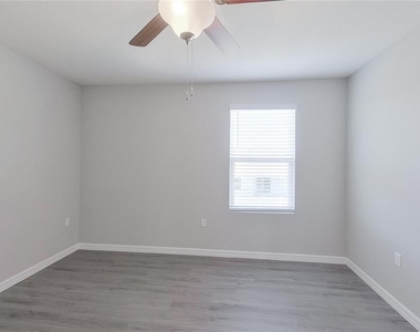 8704 Sw 44th Court - Photo Thumbnail 9
