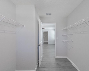 8704 Sw 44th Court - Photo Thumbnail 15