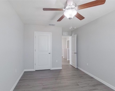 8704 Sw 44th Court - Photo Thumbnail 19