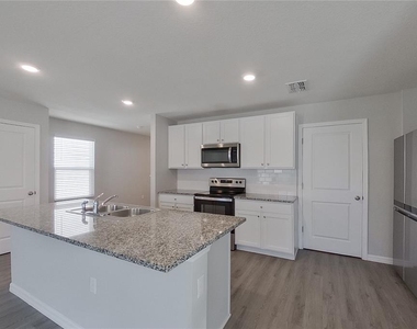 8704 Sw 44th Court - Photo Thumbnail 4