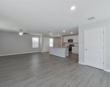 8704 Sw 44th Court - Photo Thumbnail 2