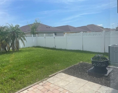 2421 Ashecroft Drive - Photo Thumbnail 3