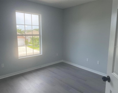 2421 Ashecroft Drive - Photo Thumbnail 19
