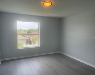 2421 Ashecroft Drive - Photo Thumbnail 21