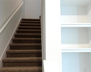 2947 Camellia Flower Street - Photo Thumbnail 7