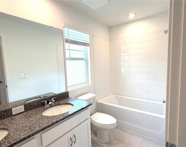 2947 Camellia Flower Street - Photo Thumbnail 11